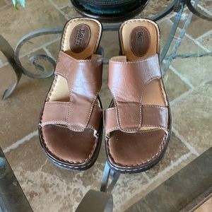 Womens Born Sandal.  Size 10
